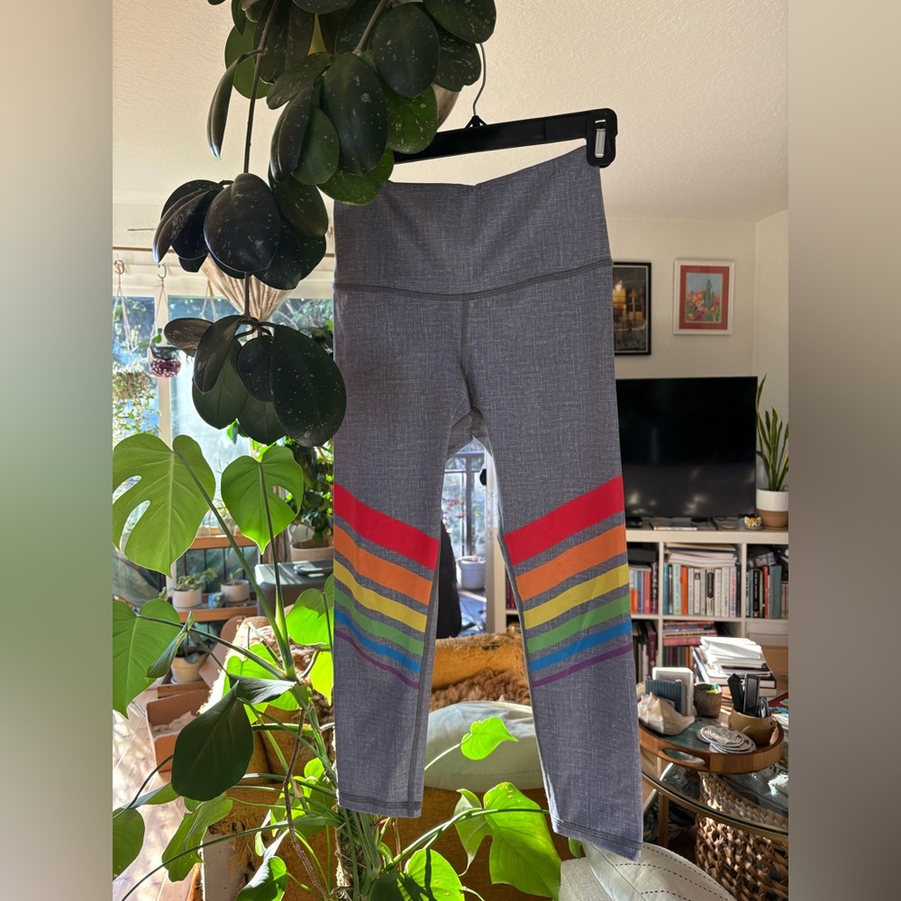 Scout Designs Gray Rainbow Capri Leggings